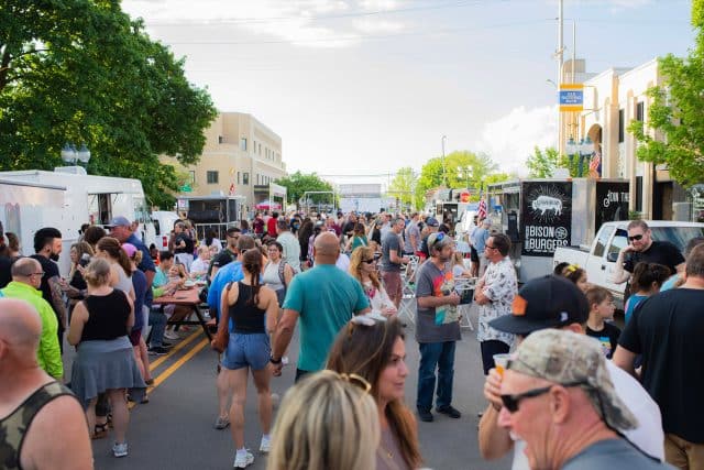 Kosciusko Chamber hosts a lively street fair with food trucks and vendors.